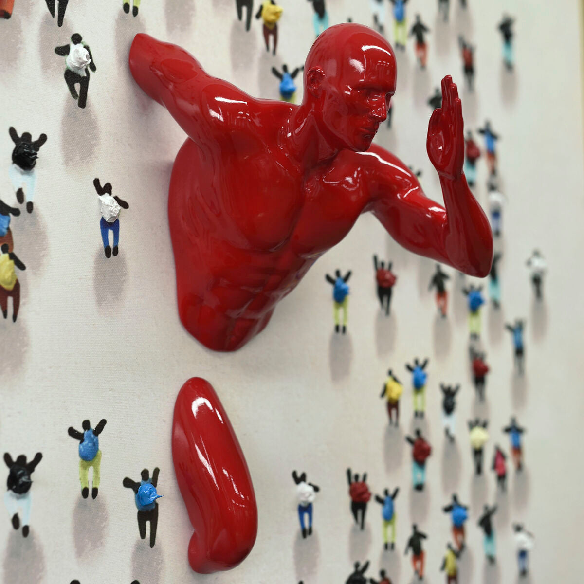 Cuadro moderno con hombre pintado a mano, rojo, 80 x 3,5 x 80 cm — imagen 2