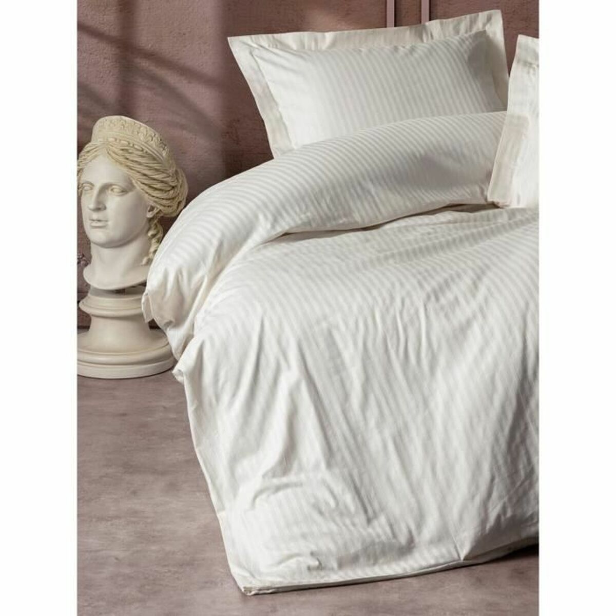 Funda nórdica de algodón blanco con dos fundas de almohada — imagen 3