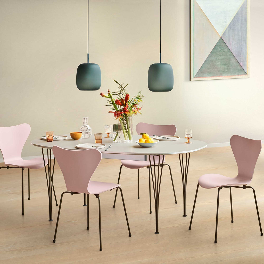 Fritz Hansen B612 Super-elliptischer Tisch Laminat 150x100x72cm