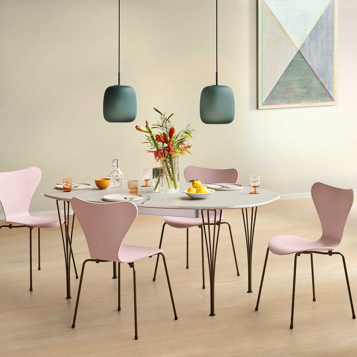 Fritz Hansen B612 Super-elliptischer Tisch Laminat 150x100x72cm