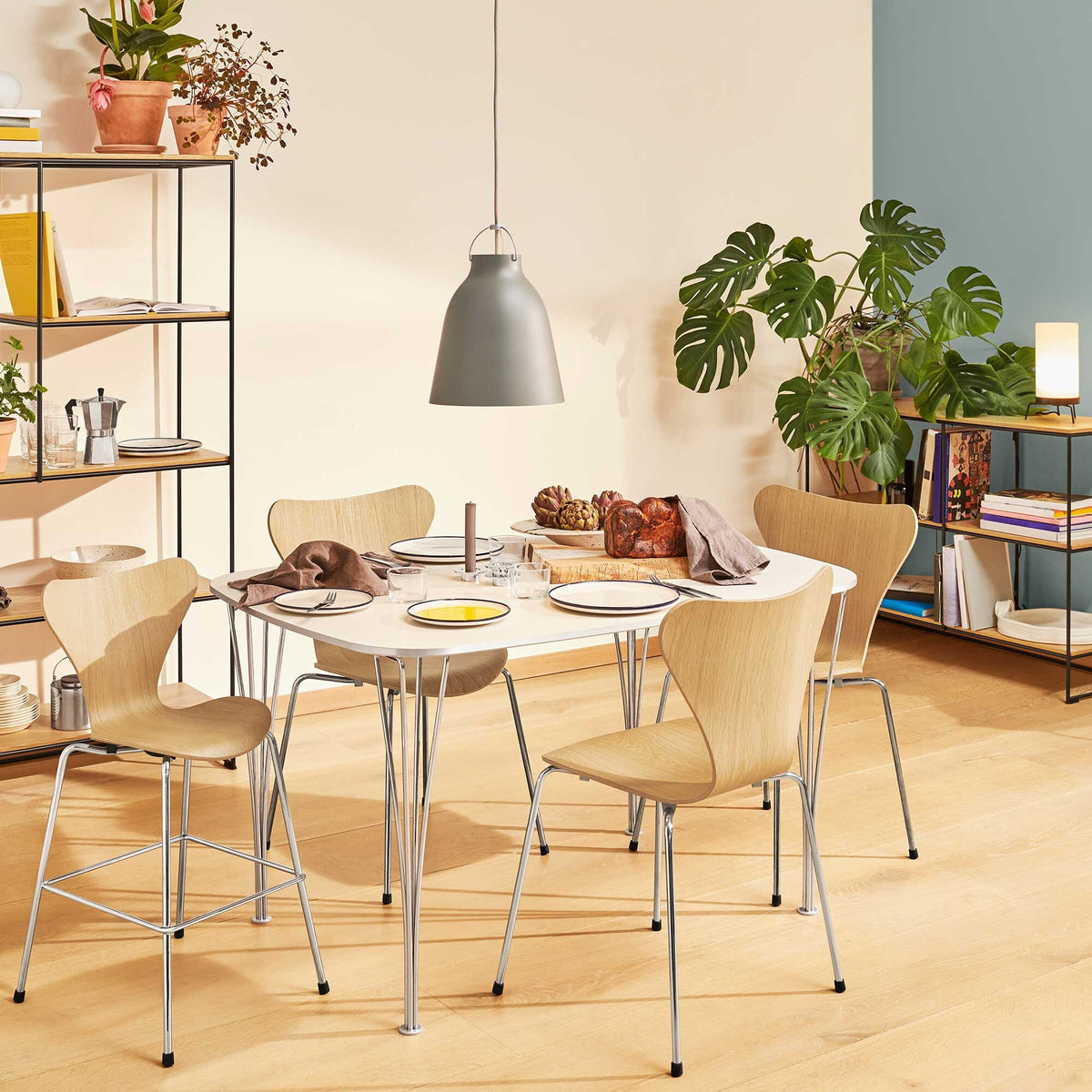 Fritz Hansen B612 Super-elliptischer Tisch Laminat 150x100x72cm
