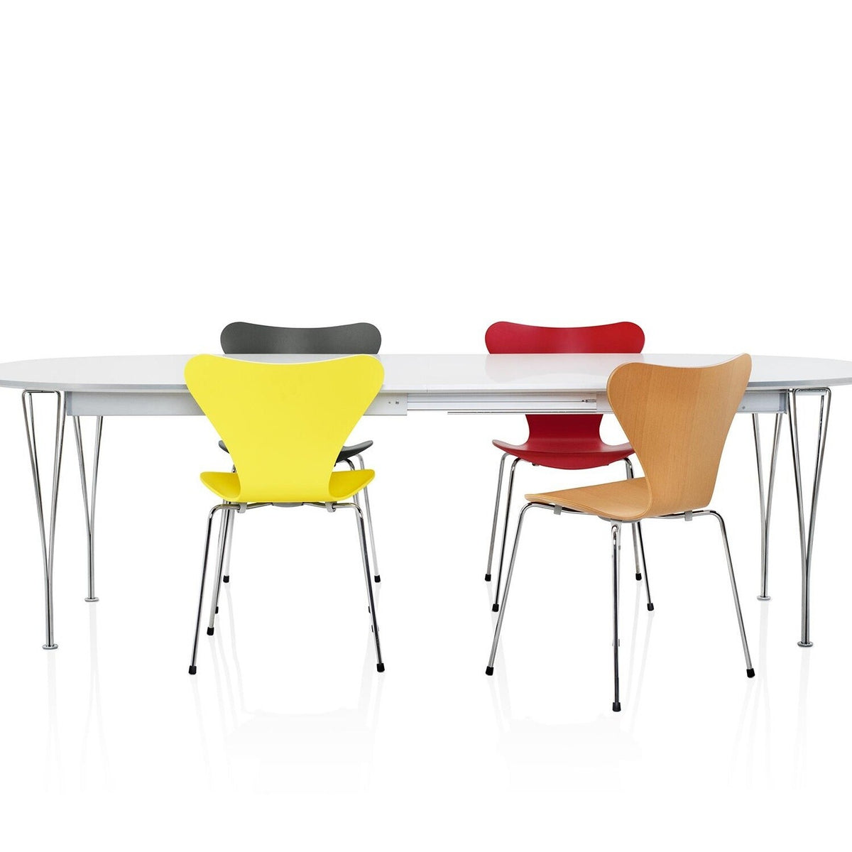 Fritz Hansen B619 Super-elliptischer Tisch Laminat ausziehbar