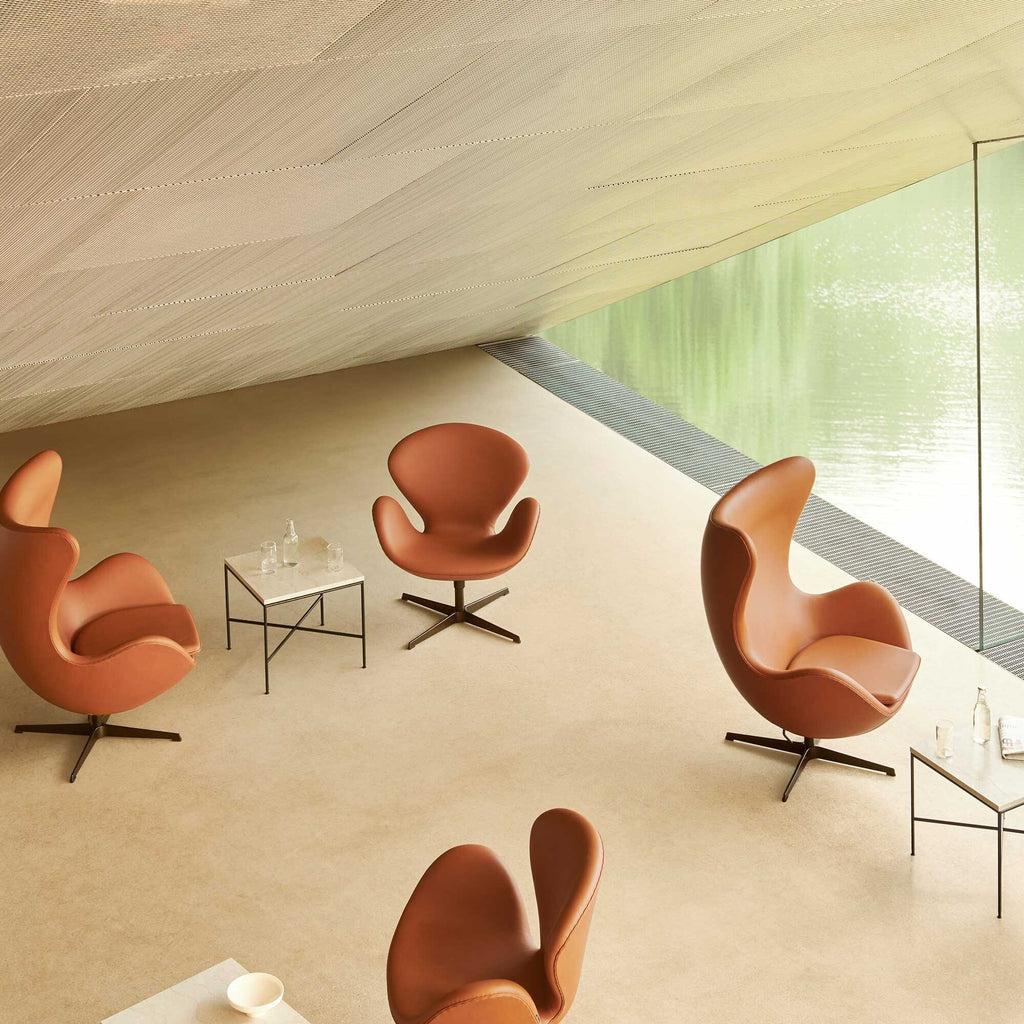 Fritz Hansen Der Schwan™/ Swan™ Sessel Leder Gestell Braun Bronze