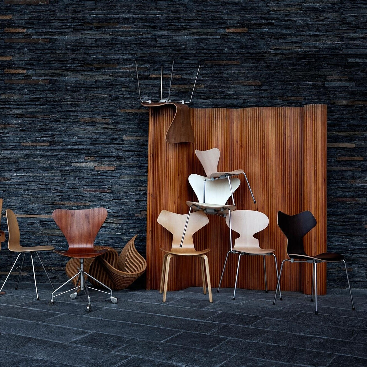 Fritz Hansen Die Ameise™ Stuhl Naturfurnier
