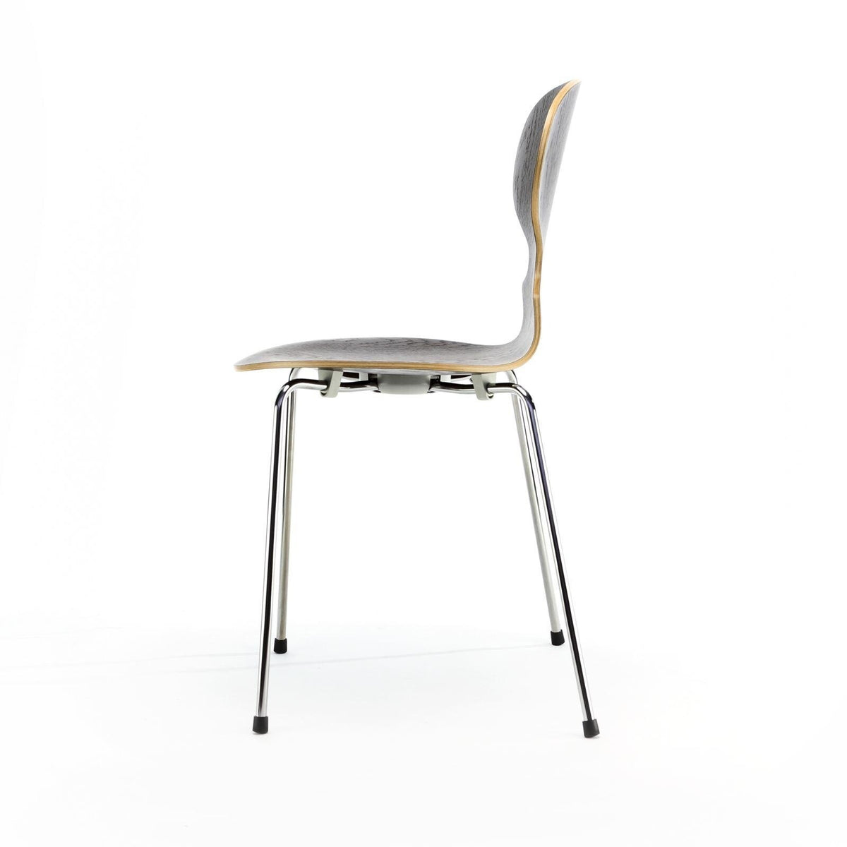 Fritz Hansen Die Ameise™ Stuhl Naturfurnier