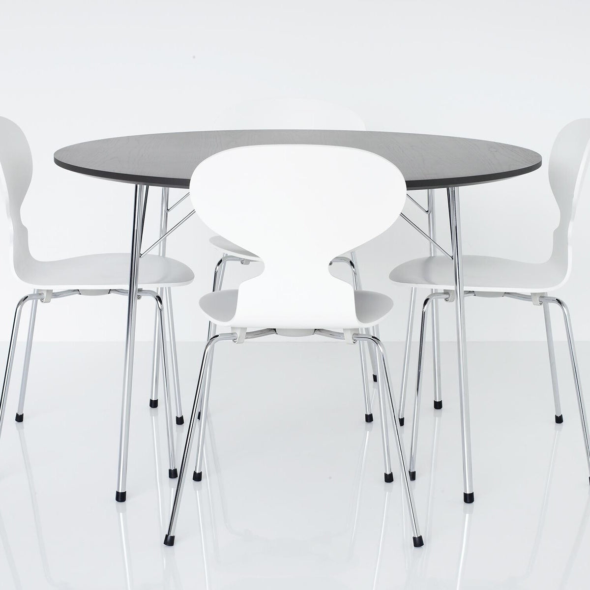 Fritz Hansen Die Ameise™ Stuhl gefärbte Esche