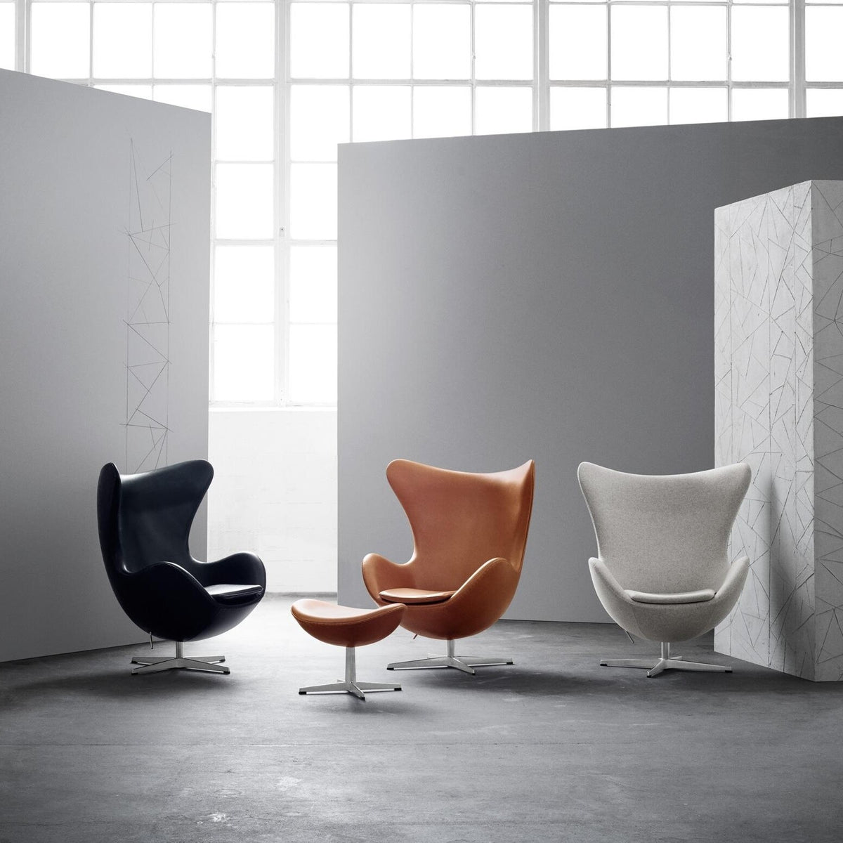 Fritz Hansen Egg/Das Ei™ Fußhocker Leder