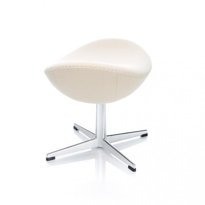 Fritz Hansen Egg/Das Ei™ Fußhocker Stoff
