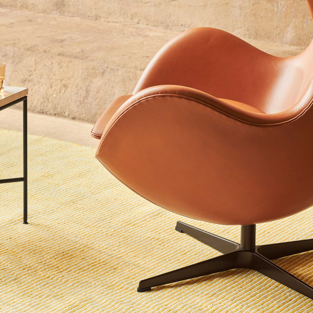 Fritz Hansen Egg/ Das Ei™ Loungesessel Leder Gestell Braun Bronze