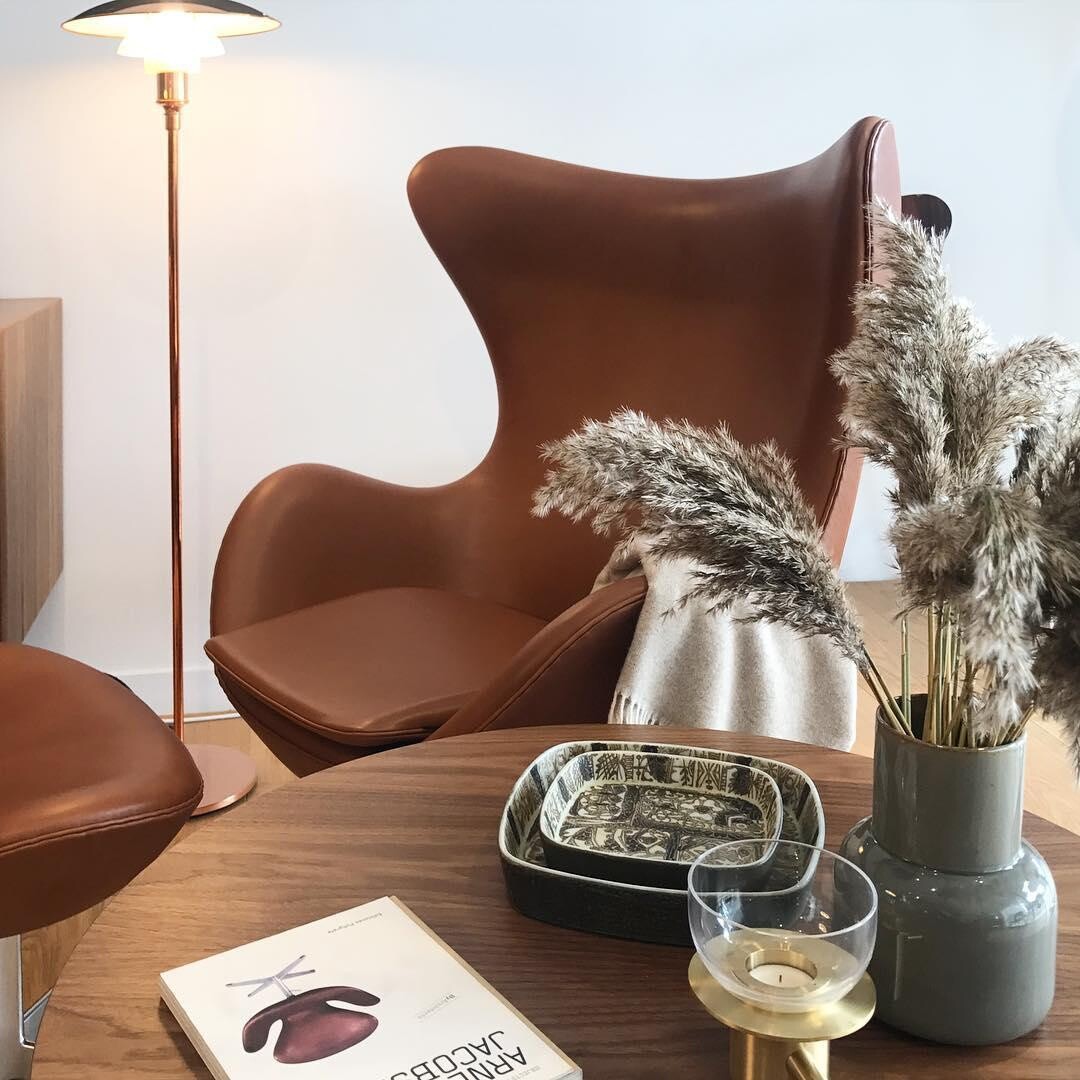 Fritz Hansen Egg/ Das Ei™ Loungesessel Leder