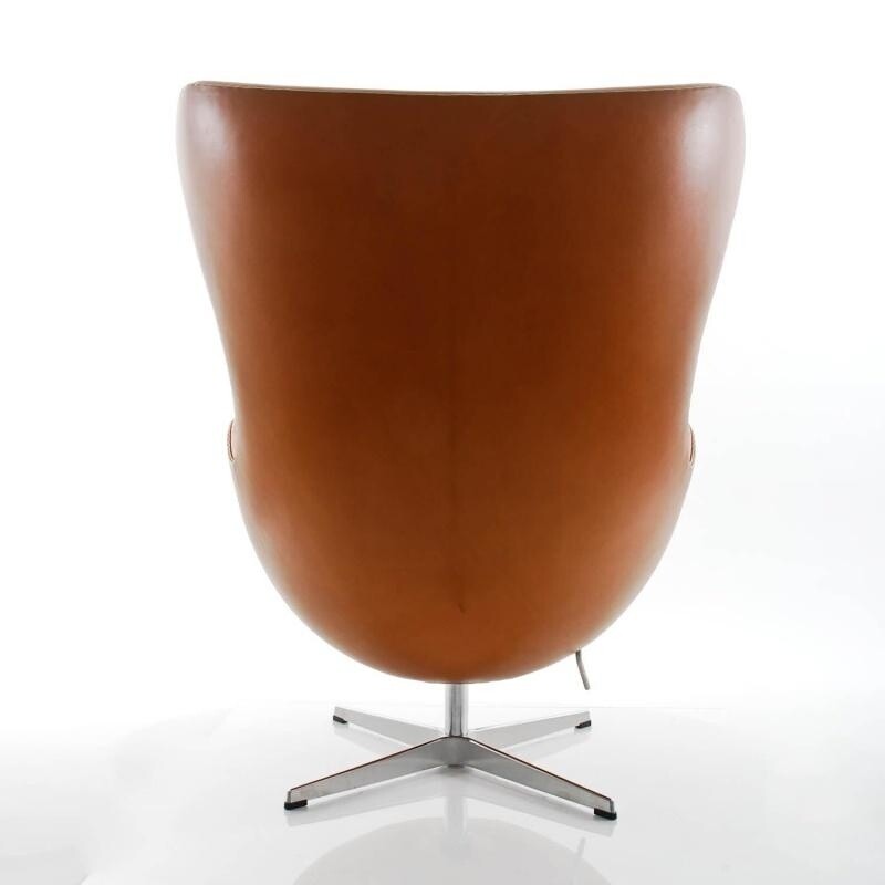 Fritz Hansen Egg/ Das Ei™ Loungesessel Leder