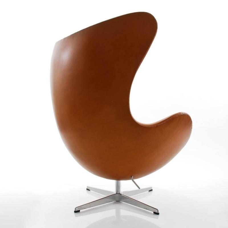 Fritz Hansen Egg/ Das Ei™ Loungesessel Leder