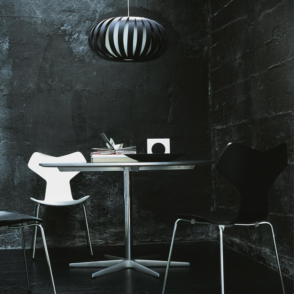 Fritz Hansen Grand Prix™ Stuhl gefärbte Esche