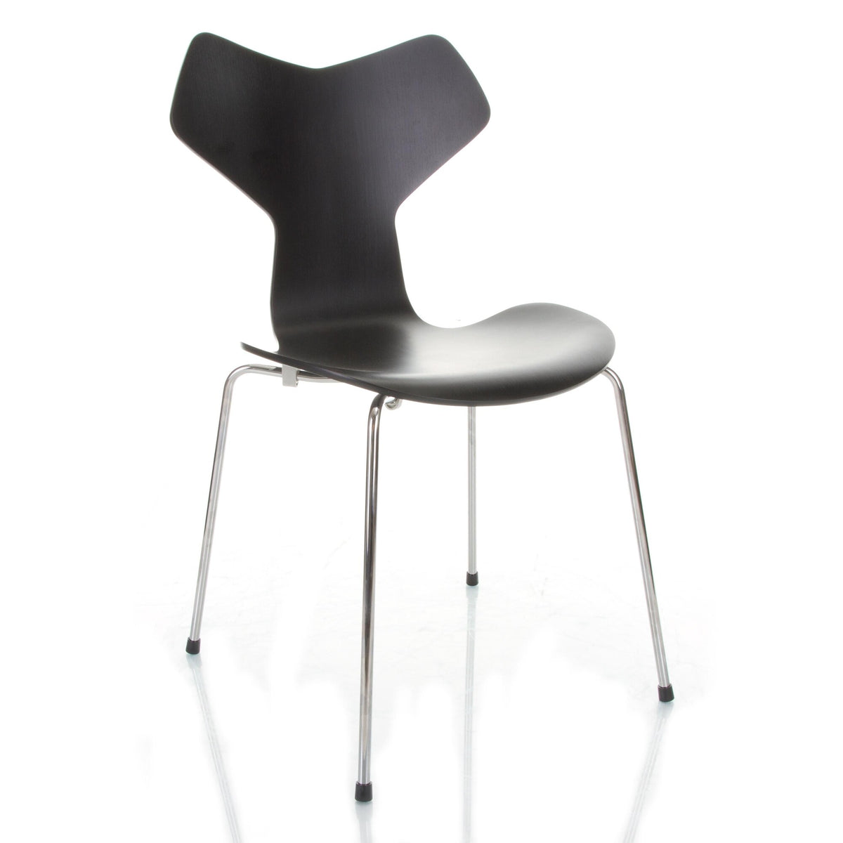 Fritz Hansen Grand Prix™ Stuhl gefärbte Esche