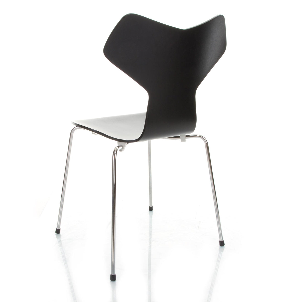 Fritz Hansen Grand Prix™ Stuhl gefärbte Esche