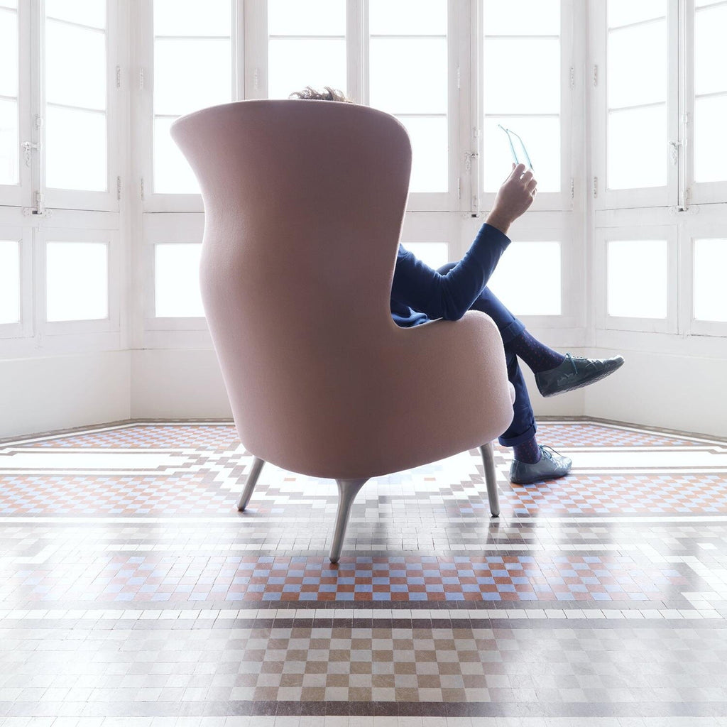 Fritz Hansen Ro™ JH1 Ohrensessel Stoff Füße aus Aluminium