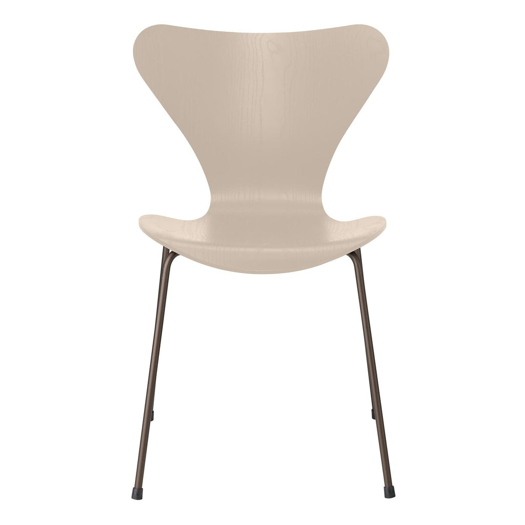 Fritz Hansen Serie 7™ Stuhl gefärbte Esche Braun Bronze