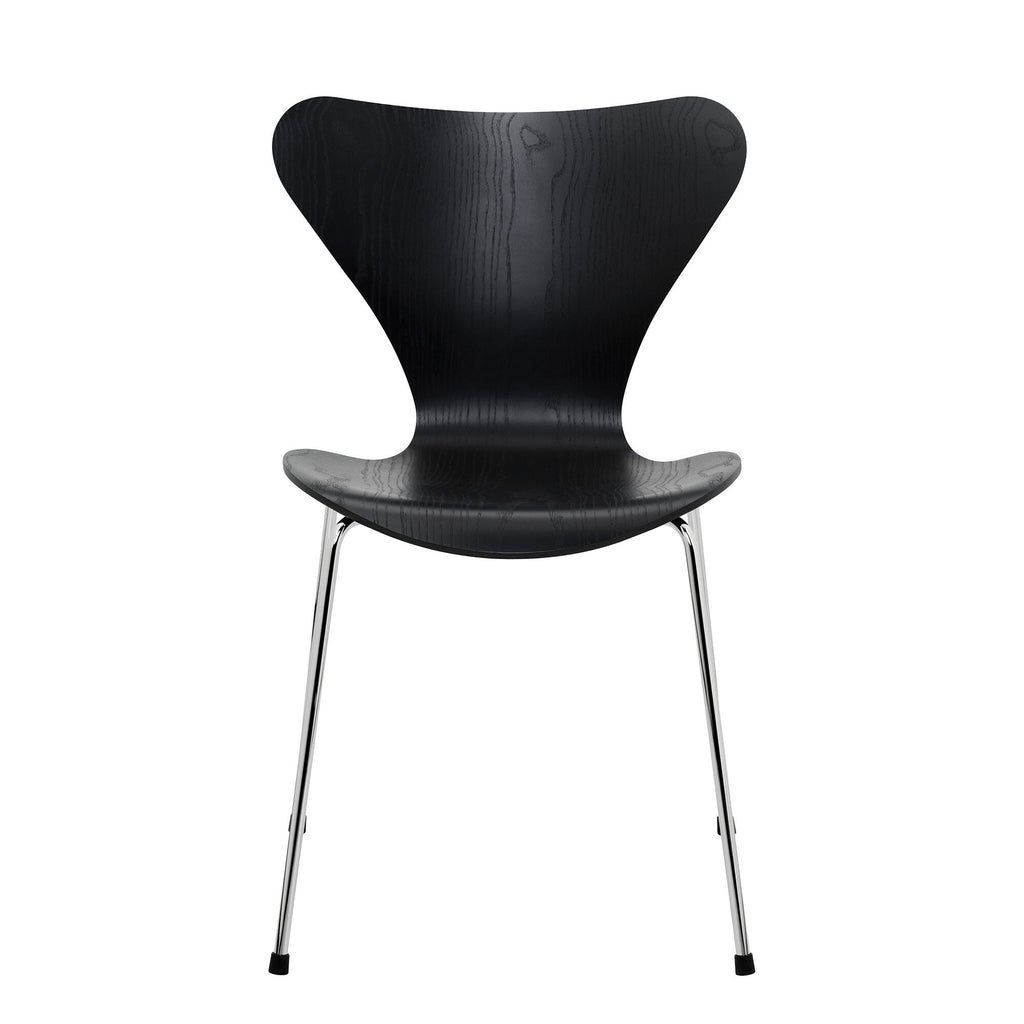 Fritz Hansen Serie 7™ Stuhl gefärbte Esche Gestell Verchromt