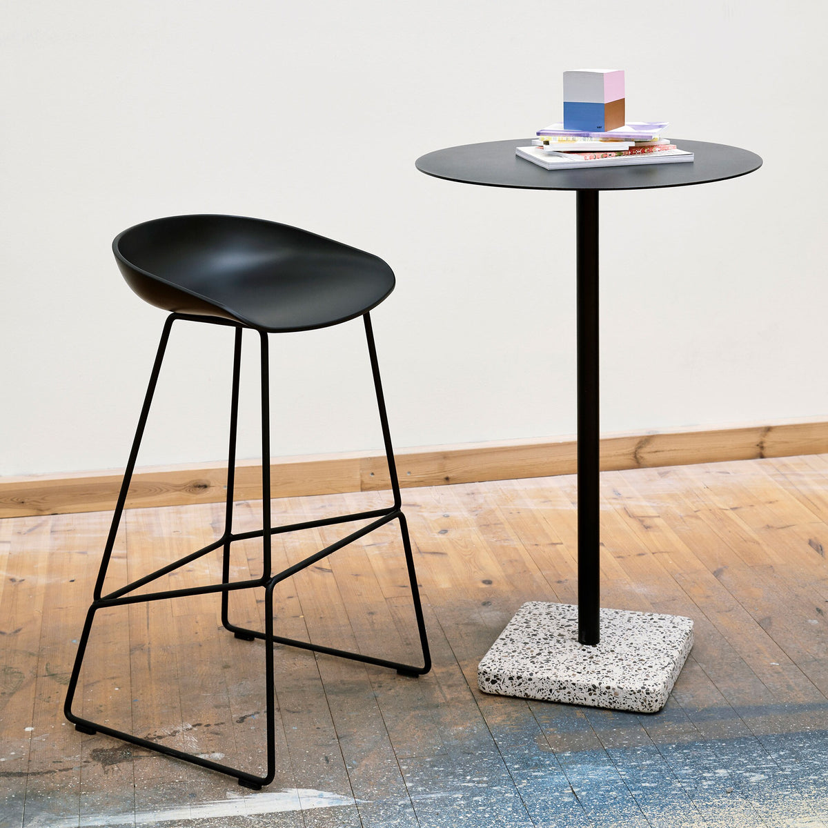 HAY About a Stool AAS 38 2.0 Barhocker hoch Gestell schwarz