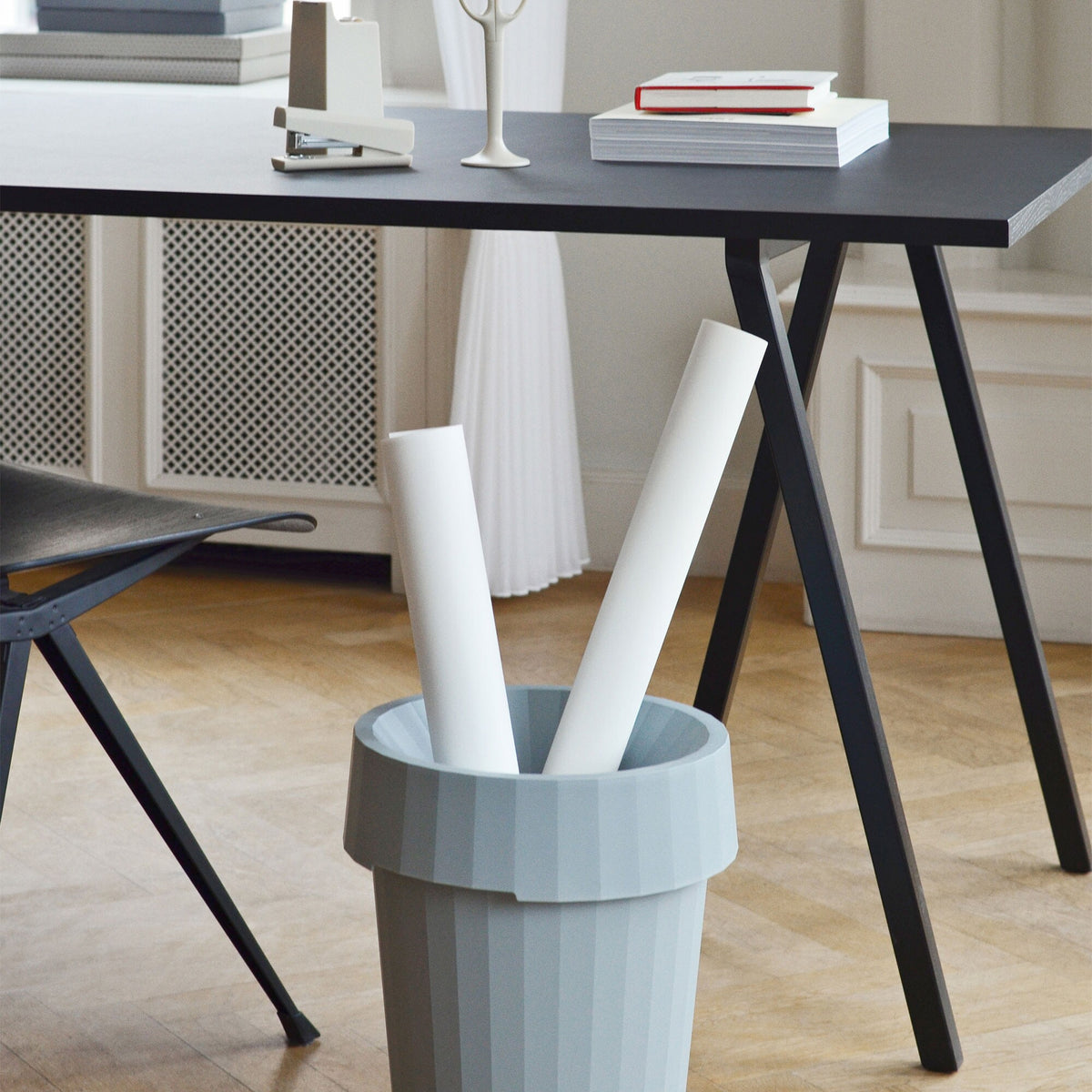 HAY Loop Stand Tisch