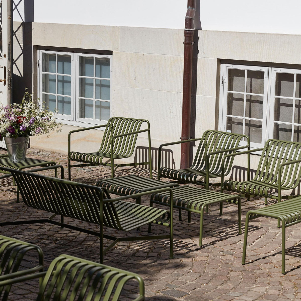 HAY Palissade Gartenset Lounge Sofa + Ottoman