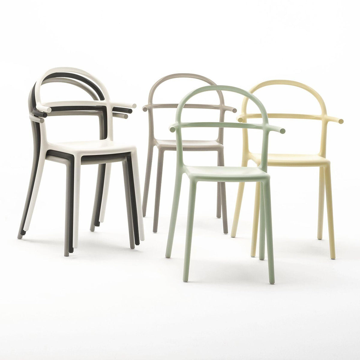 Kartell Generic C Gartenarmlehnstuhl
