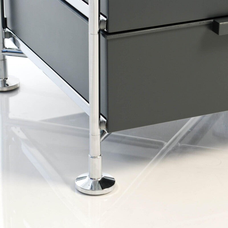 Kartell Mobil 3 Container mit Füßen