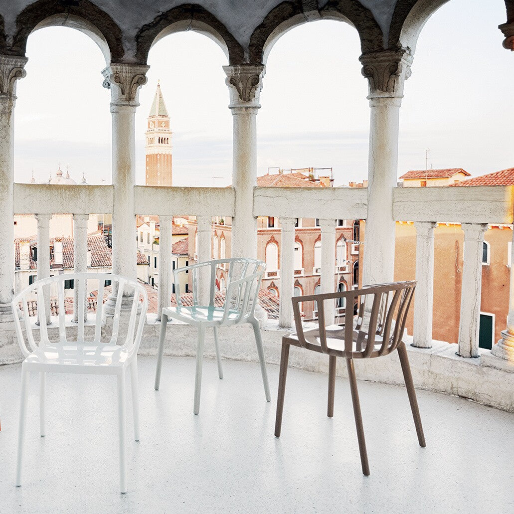Kartell Venice Gartenarmlehnstuhl glänzend