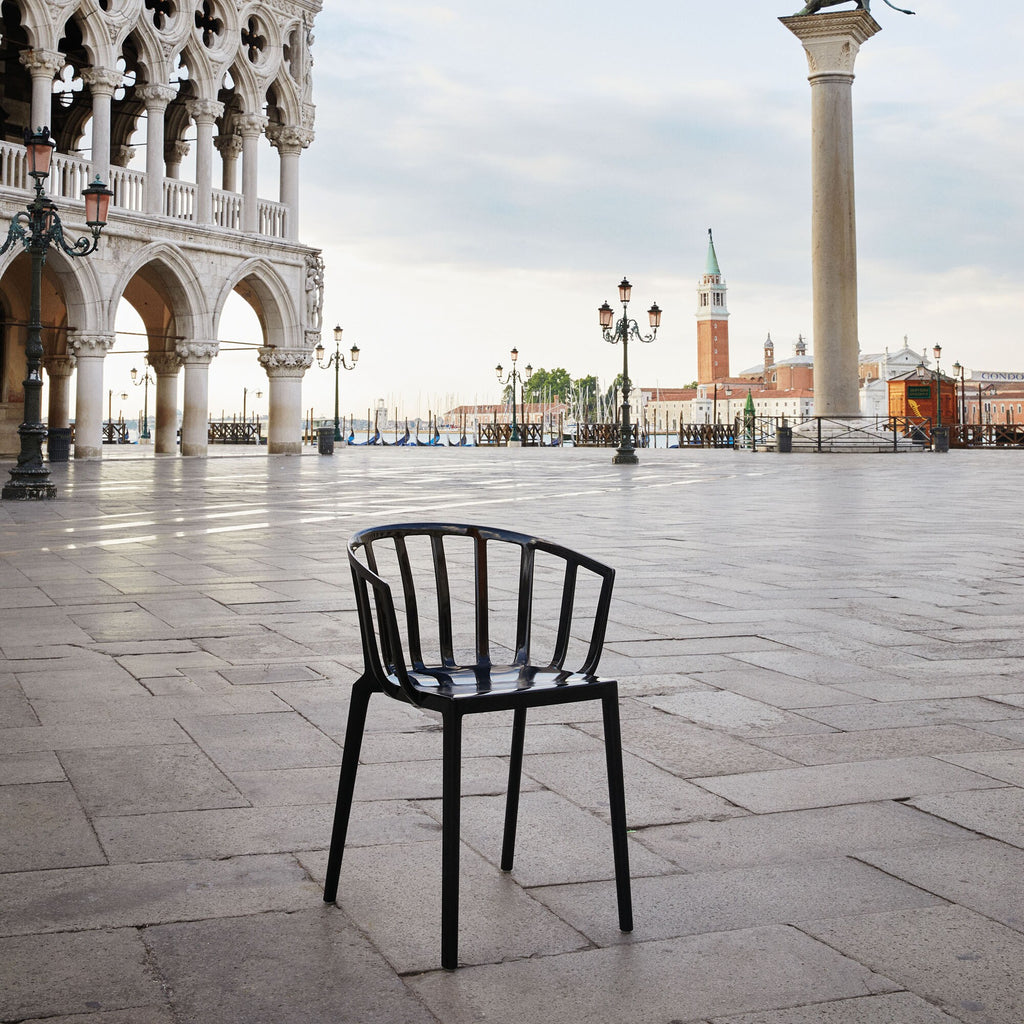 Kartell Venice Gartenarmlehnstuhl glänzend