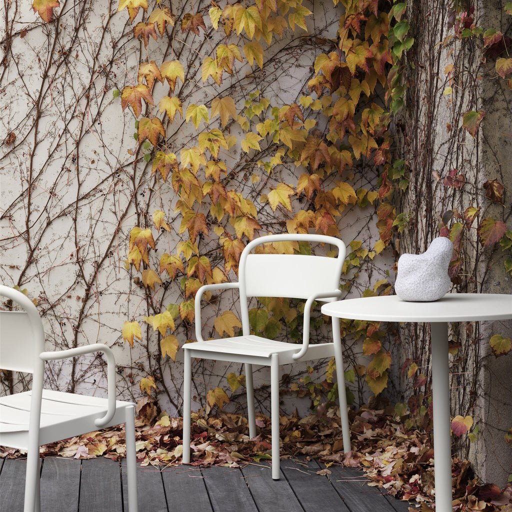 Muuto Linear Steel Gartenarmlehnstuhl