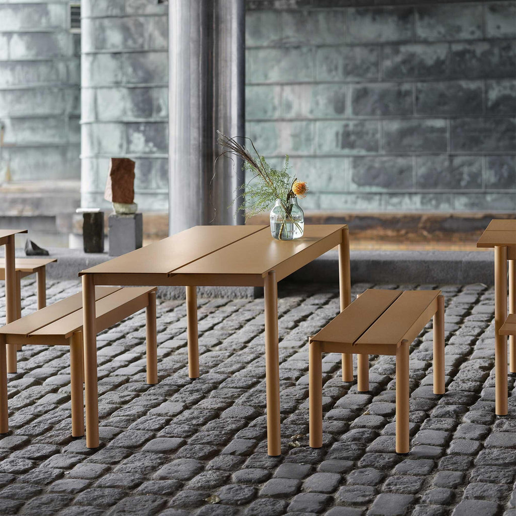 Muuto Linear Steel Gartentisch 140x75cm