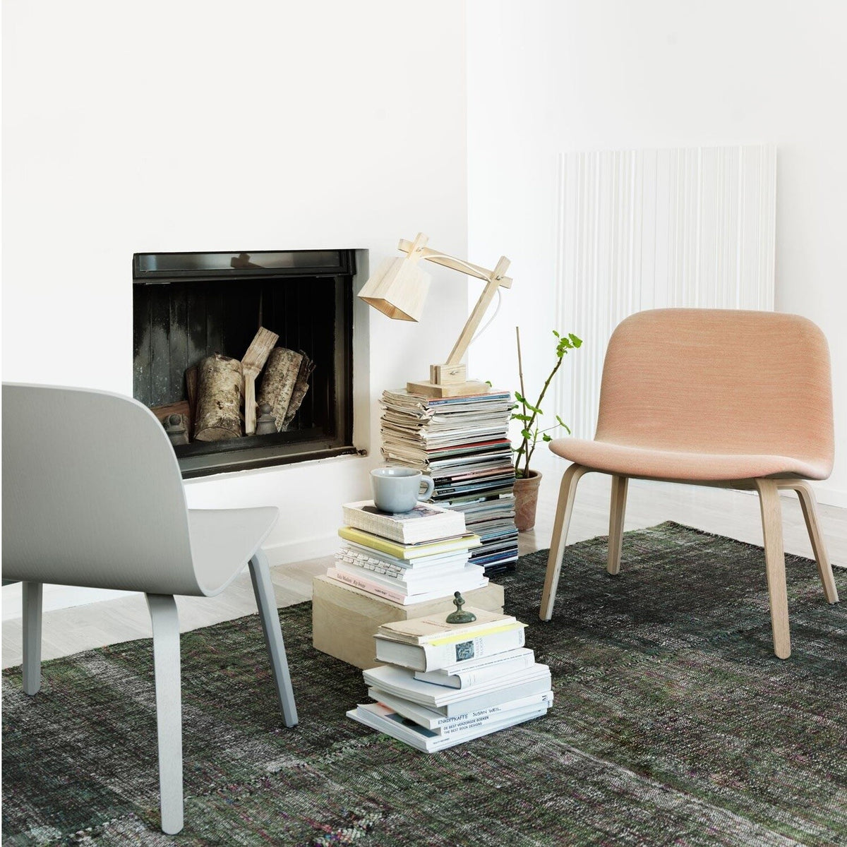 Muuto Visu Lounge Chair mit Holzgestell
