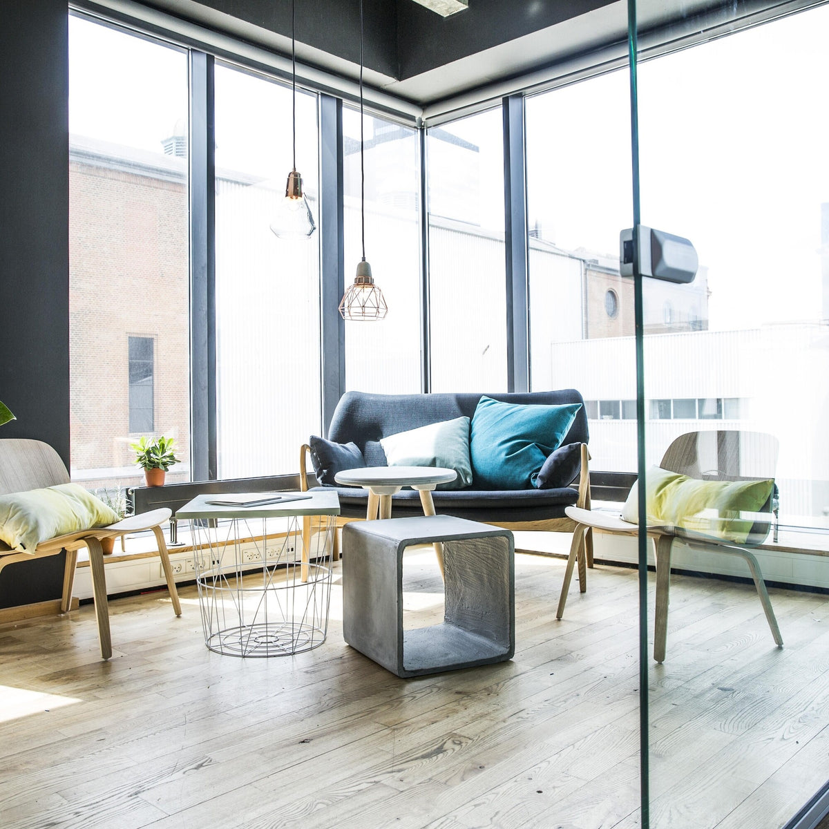 Muuto Visu Lounge Chair mit Holzgestell