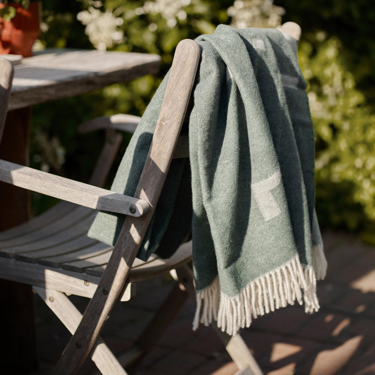 Fritz Hansen Skagerak Selandia Gartenarmlehnstuhl