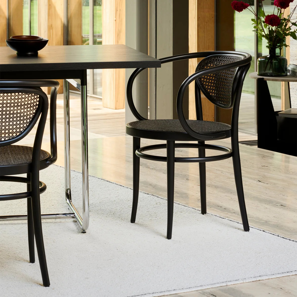 Thonet 210 R Armlehnstuhl
