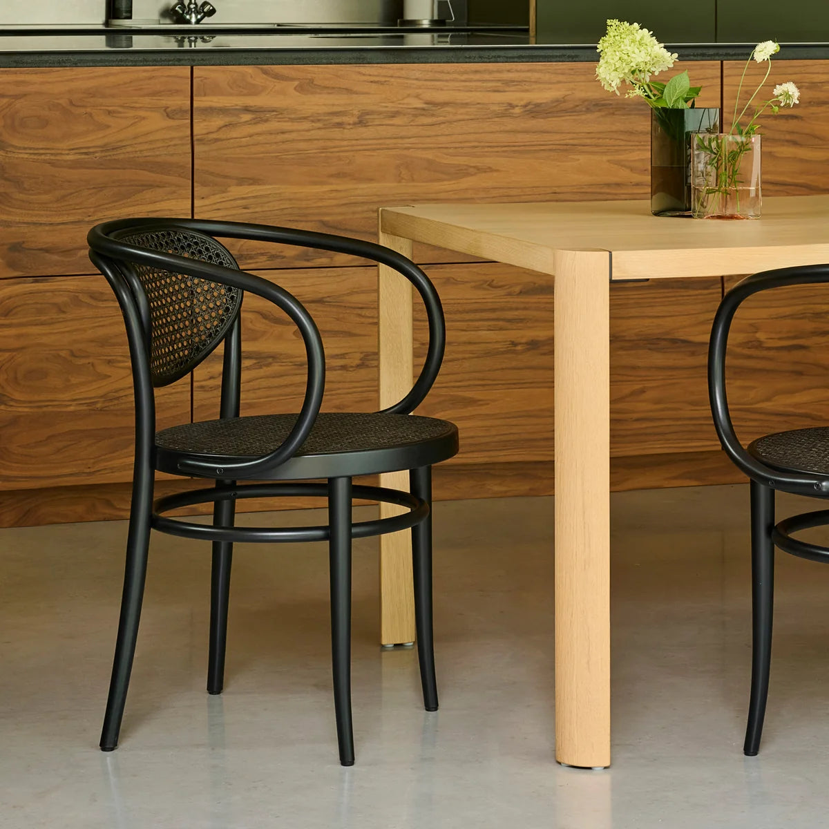 Thonet 210 R Armlehnstuhl