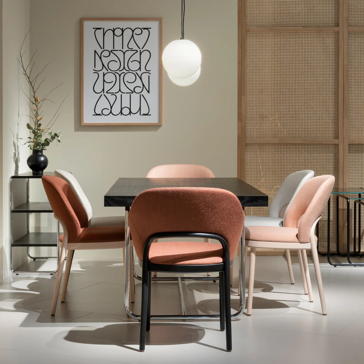 Thonet 520 PF Armlehnstuhl gepolstert