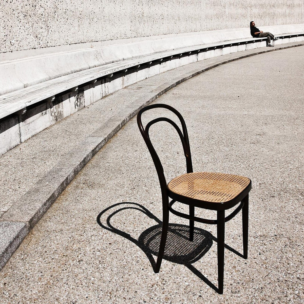 Thonet 214 Bugholzstuhl mit Rohrgeflecht
