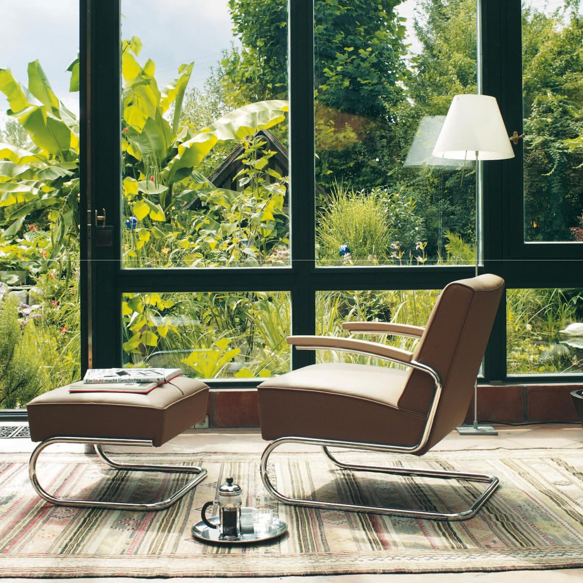 Thonet S 411 Sessel mit Hocker Leder