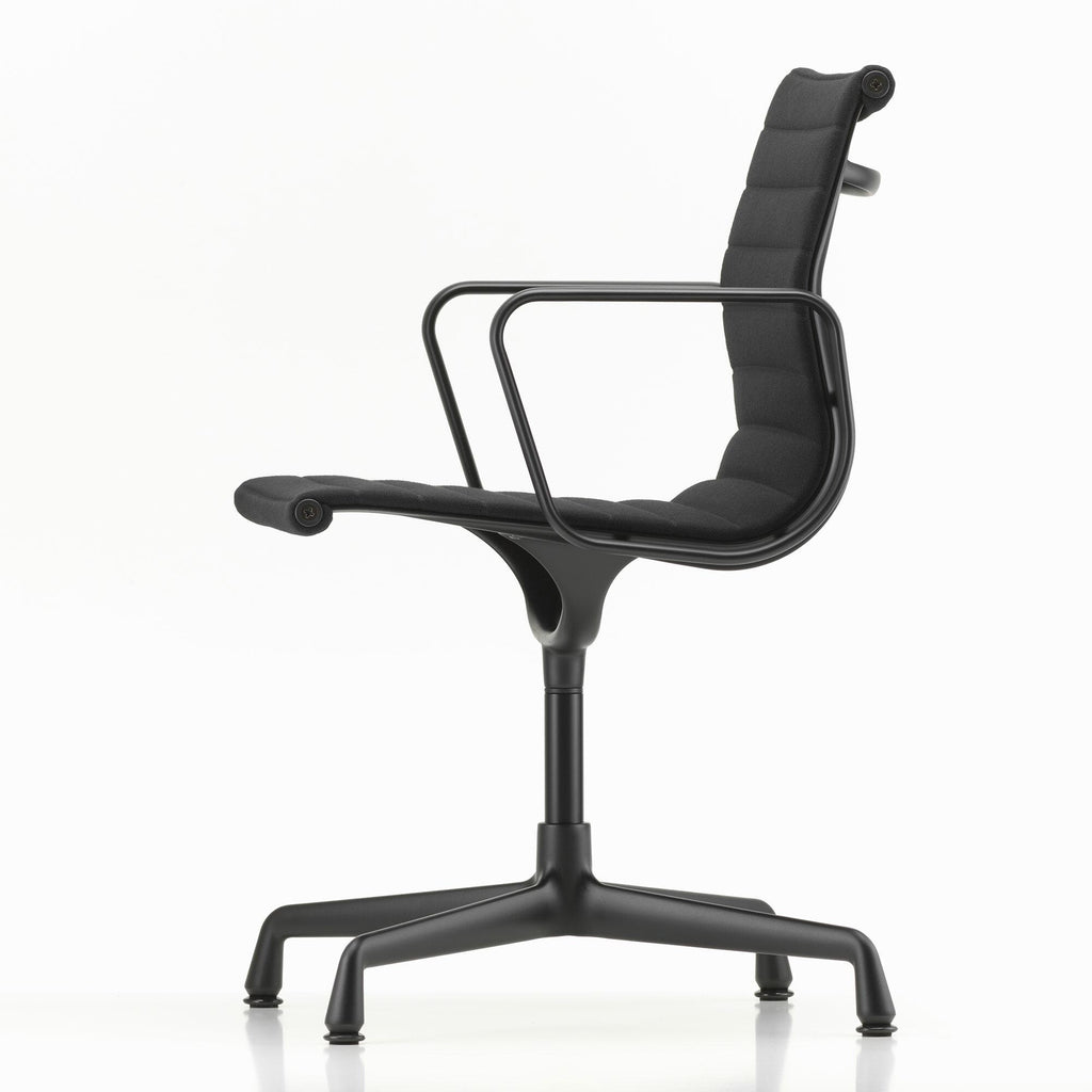 Vitra EA 104 Aluminium Chair Gestell schwarz