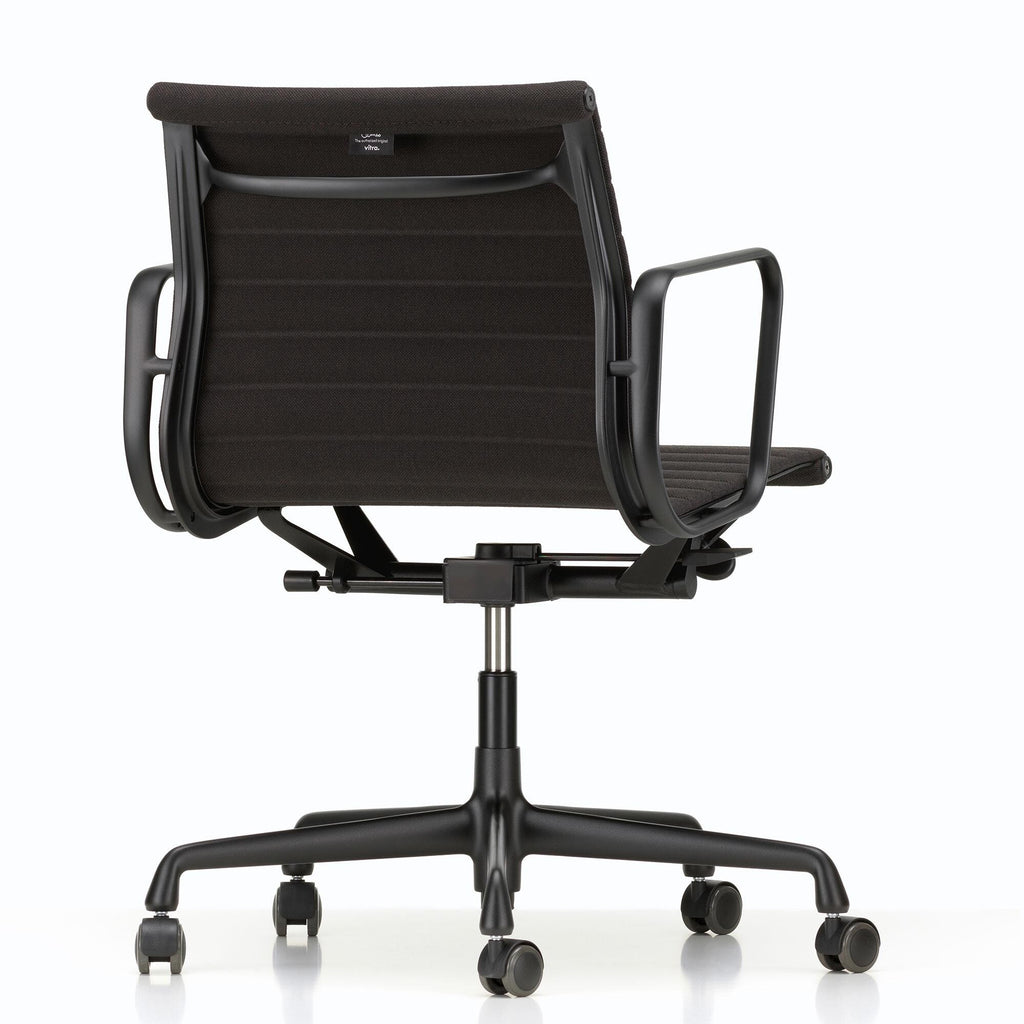 Vitra EA 117 Aluminium Chair Gestell schwarz