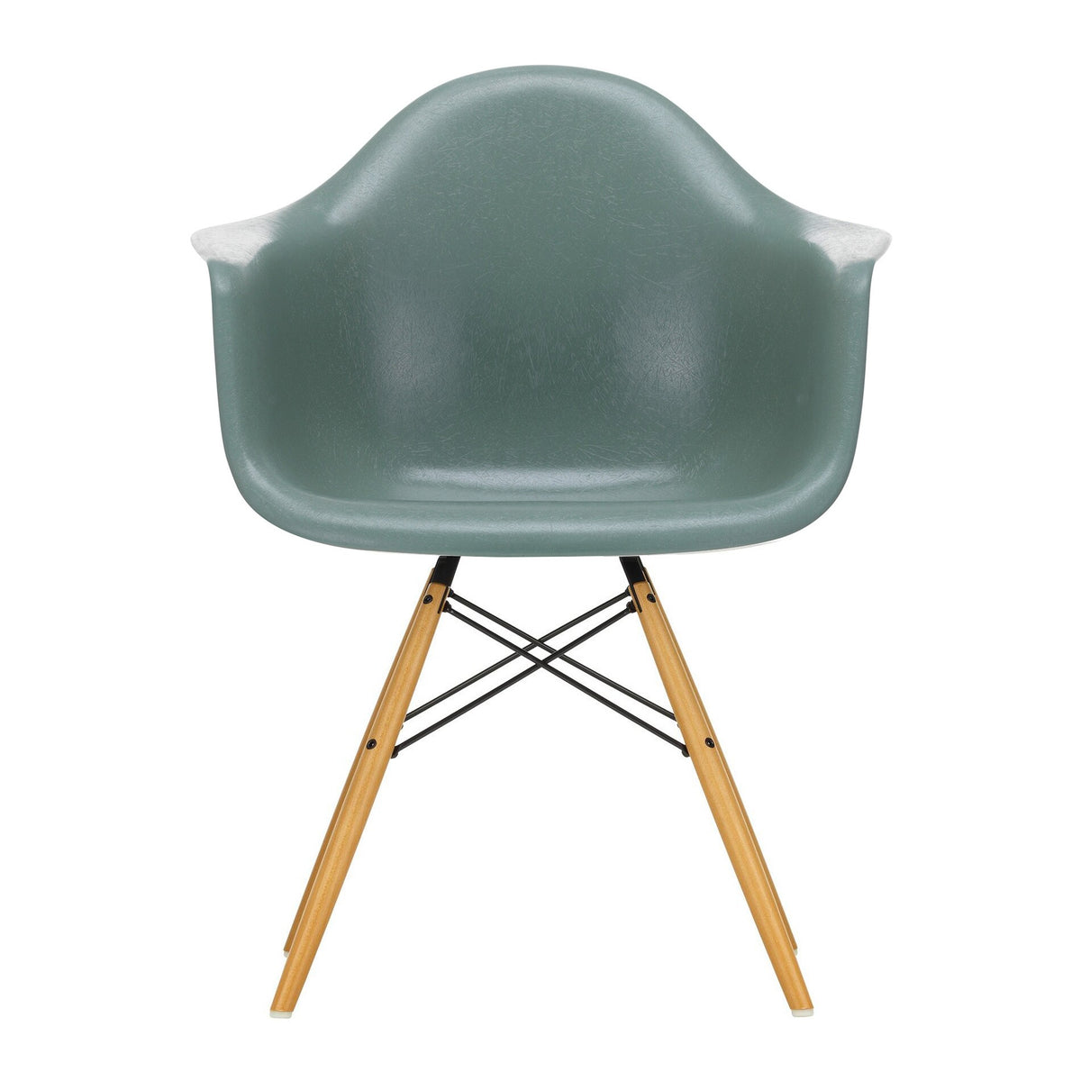 Vitra Eames Fiberglass Armchair DAW Ahorn gelblich