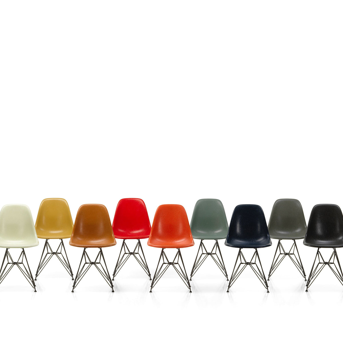 Vitra Eames Fiberglass Side Chair DSR schwarz