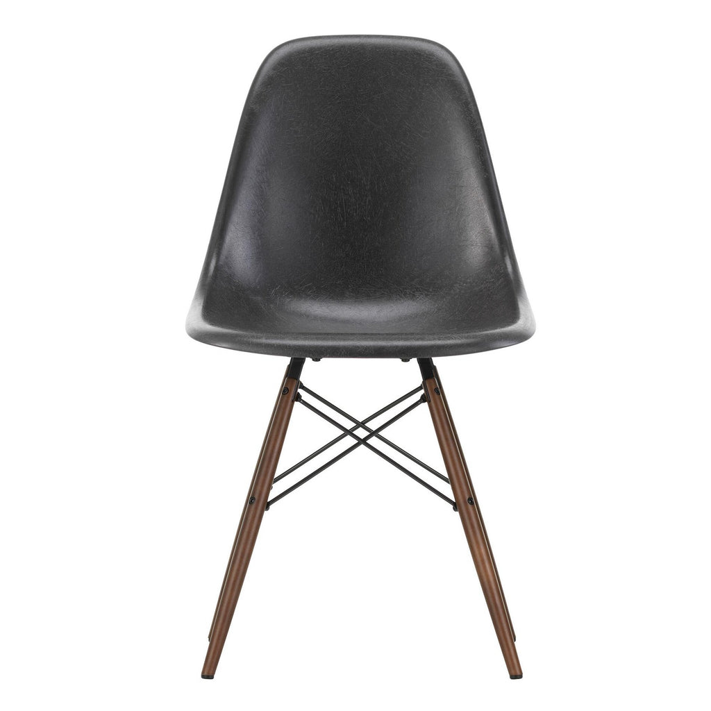 Vitra Eames Fiberglass Side Chair DSW Ahorn dunkel