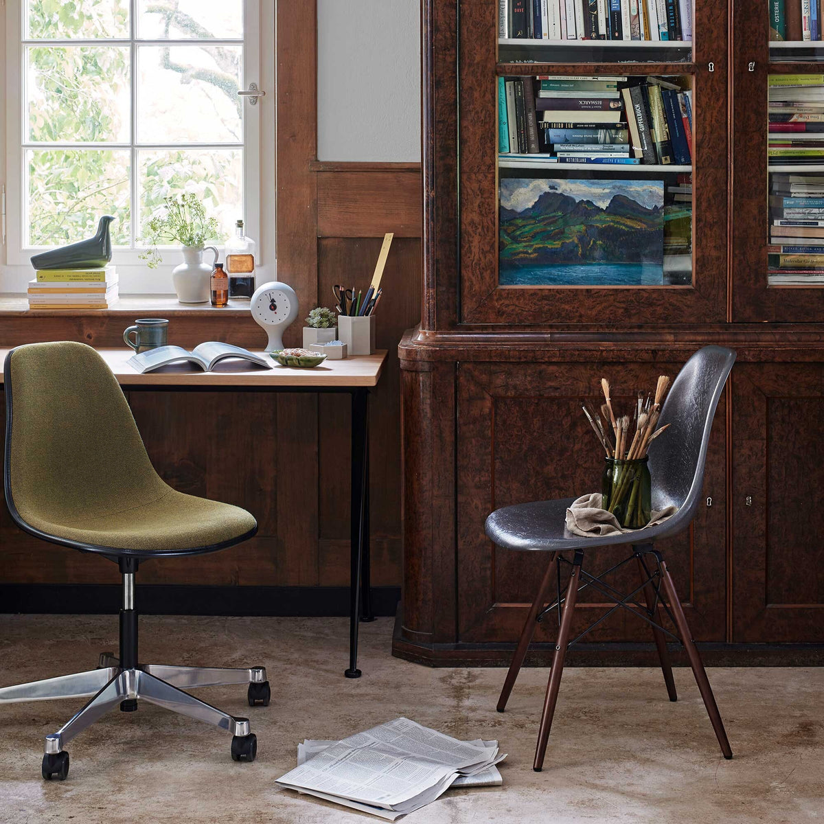 Vitra Eames Fiberglass Side Chair DSW Ahorn dunkel