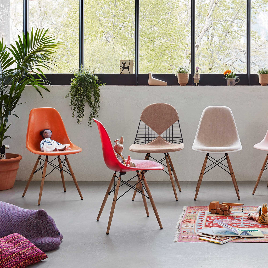 Vitra Eames Fiberglass Side Chair DSW Gestell Esche