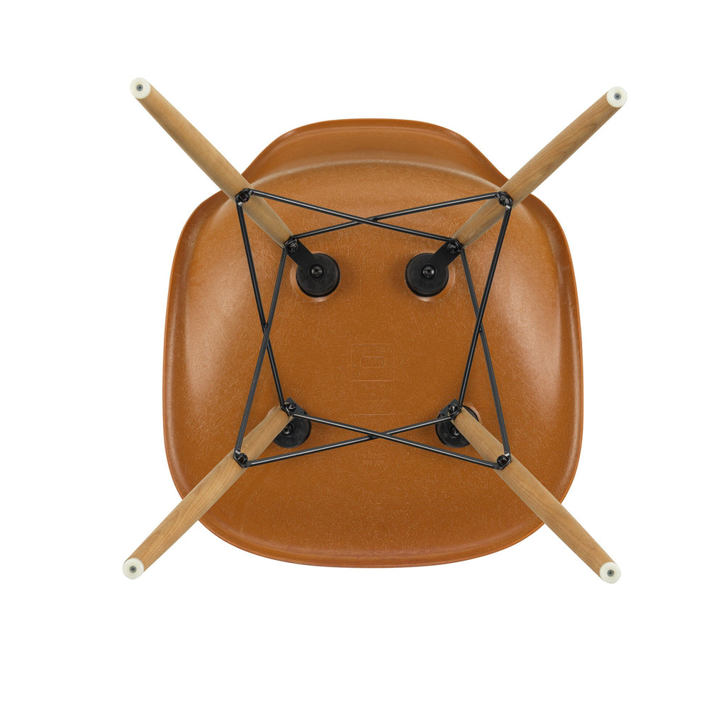 Vitra Eames Fiberglass Side Chair DSW Gestell Esche