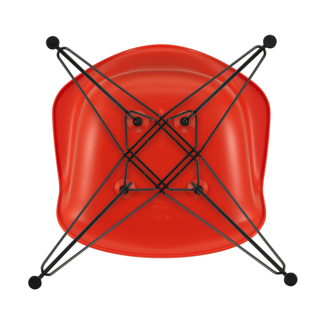 Vitra Eames Plastic Armchair DAR RE Gestell schwarz