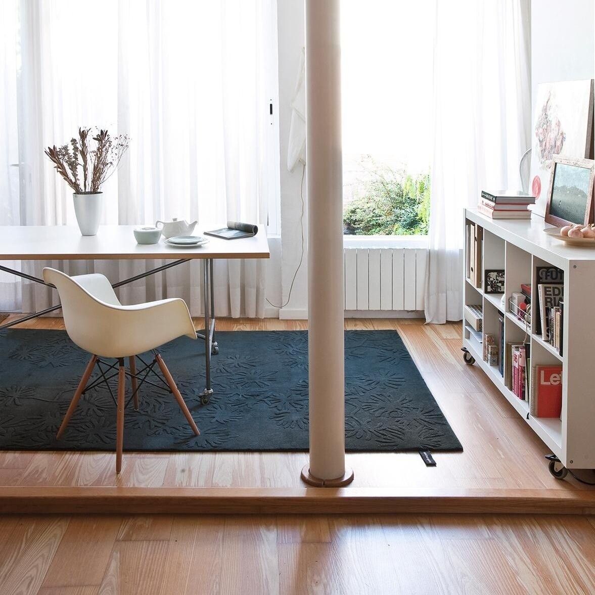 Vitra Eames Plastic Armchair DAW RE Ahorn gelblich