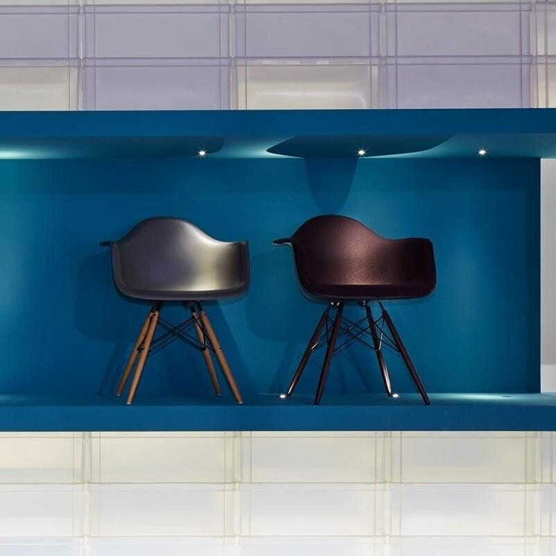 Vitra Eames Plastic Armchair DAW Ahorn gelblich